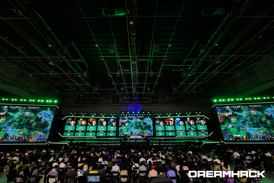 此次续约谈 此次续约谈