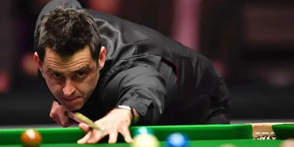 与员工保持 与员工保持